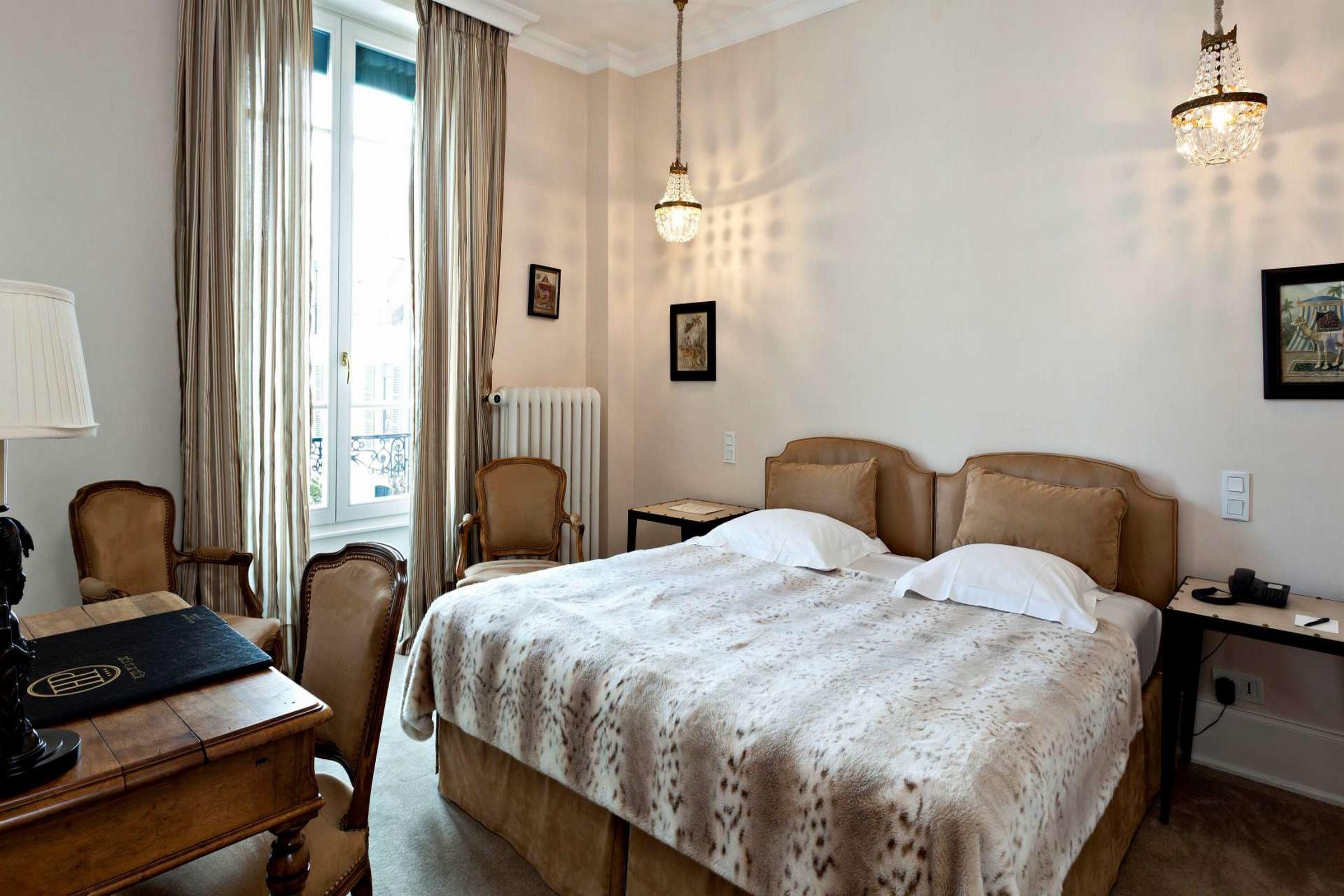 Hotel De La Poste Бон Экстерьер фото