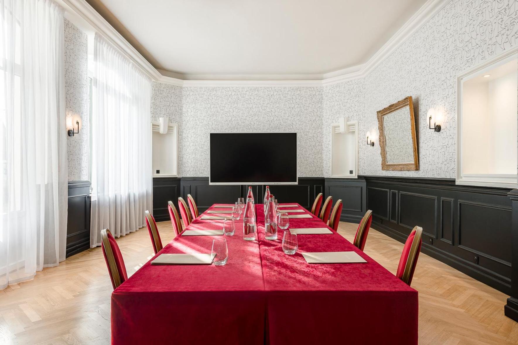 Hotel De La Poste Бон Экстерьер фото