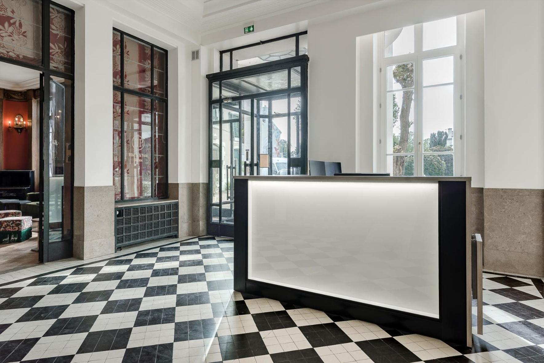 Hotel De La Poste Бон Экстерьер фото