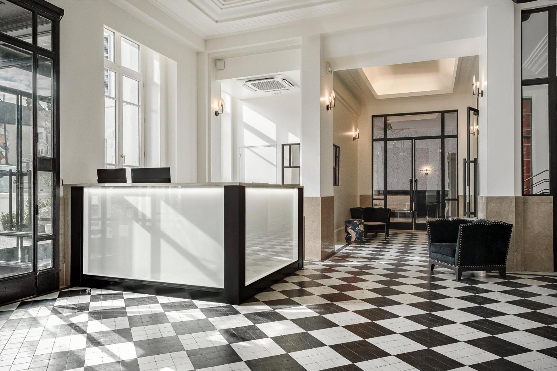 Hotel De La Poste Бон Экстерьер фото