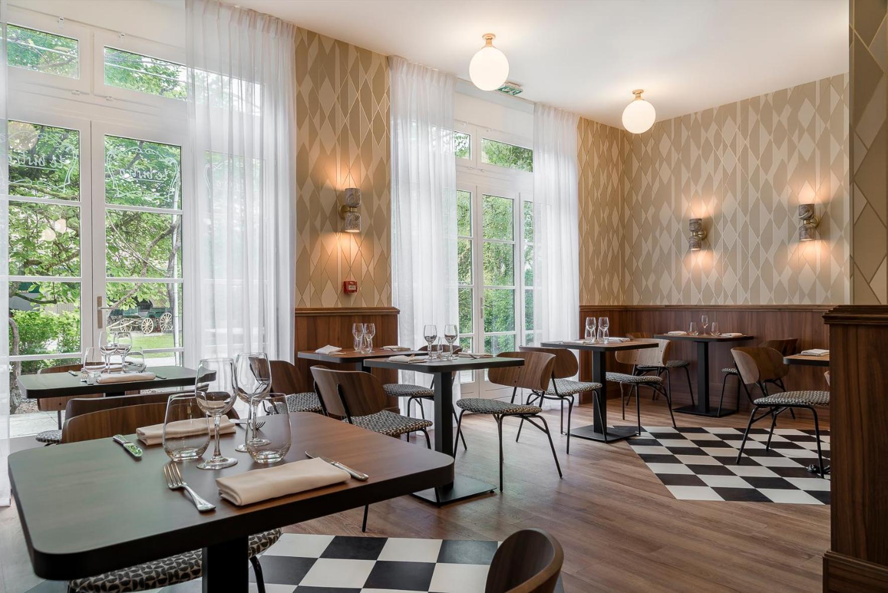 Hotel De La Poste Бон Экстерьер фото